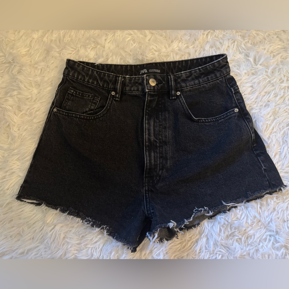 Zara Women's Black Denim Shorts